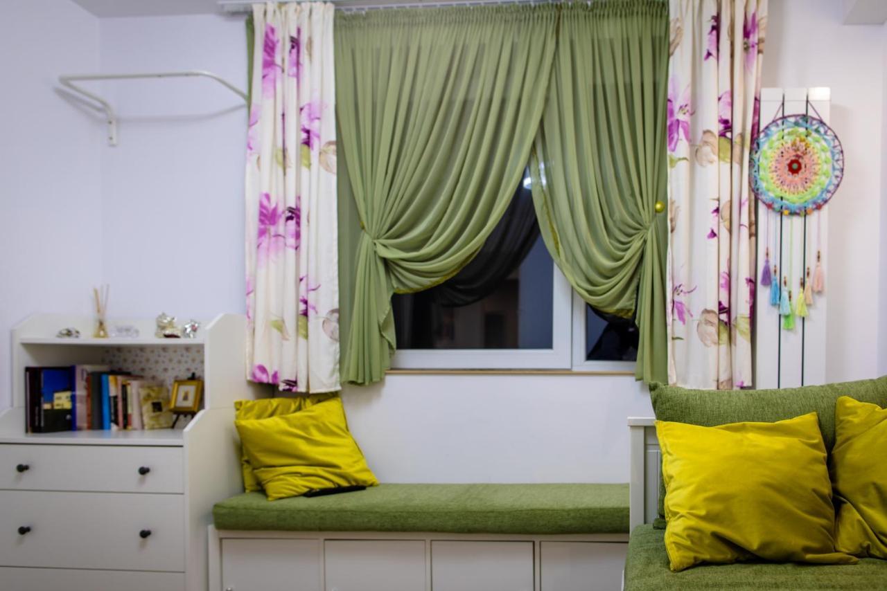 Georgia'S Home Bukares Bagian luar foto